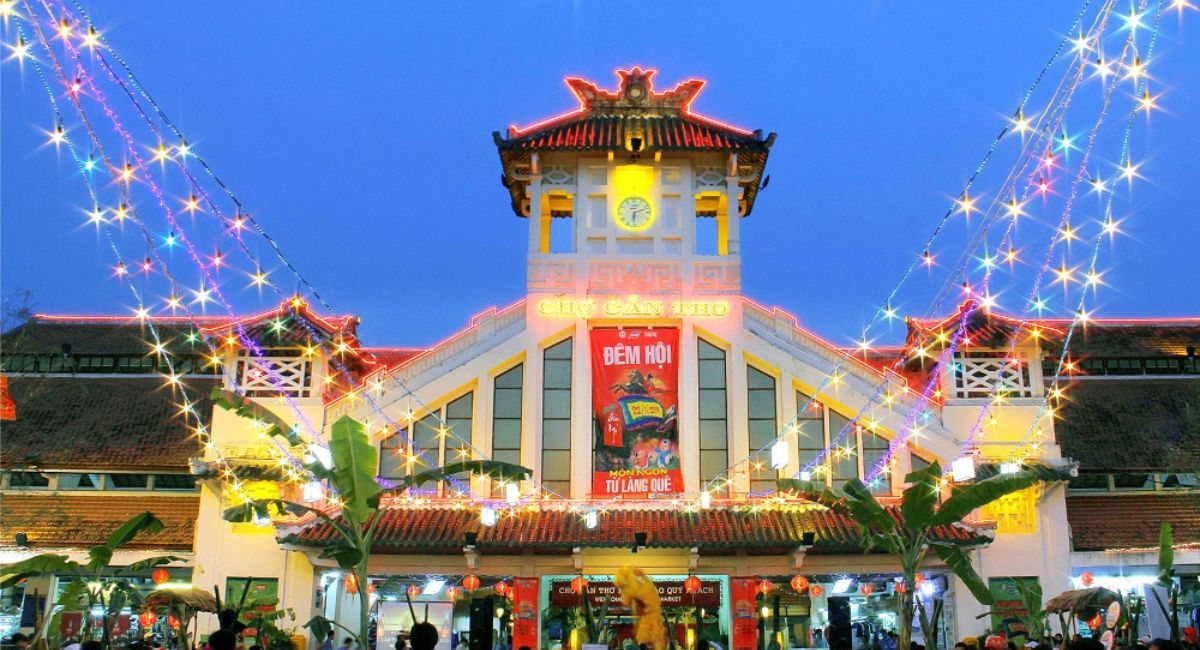 Chợ đêm Ninh Kiều – Địa điểm du lịch Cần Thơ