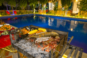 Nướng BBQ tại Tropical Retreat