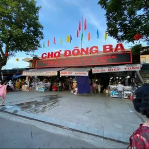 chợ đông ba